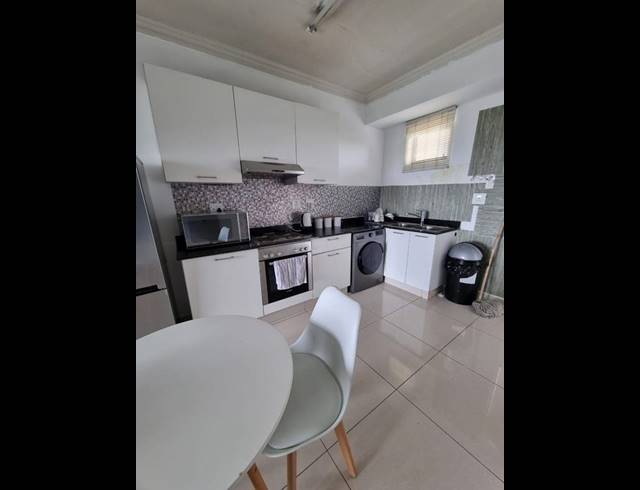 2 BEDROOM APARTMENT FOR SALE IN UMHLANGA RIDGE